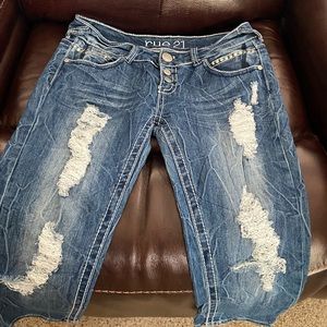 Buttoned down capris.  Missing one button on back pocket